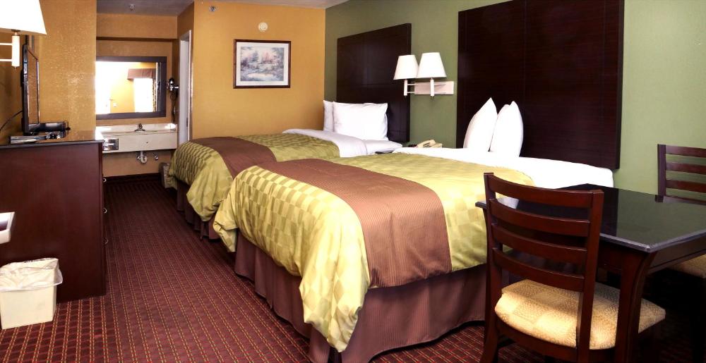 Queen Room with Two Queen Beds interior